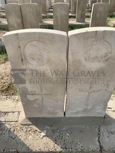BAGHDAD (NORTH GATE) WAR CEMETERY - JOHNSTON, GORDON BLACK